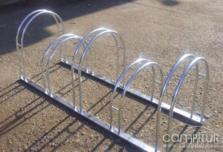 Llerena cuenta con nuevos aparca – bicicletas 
